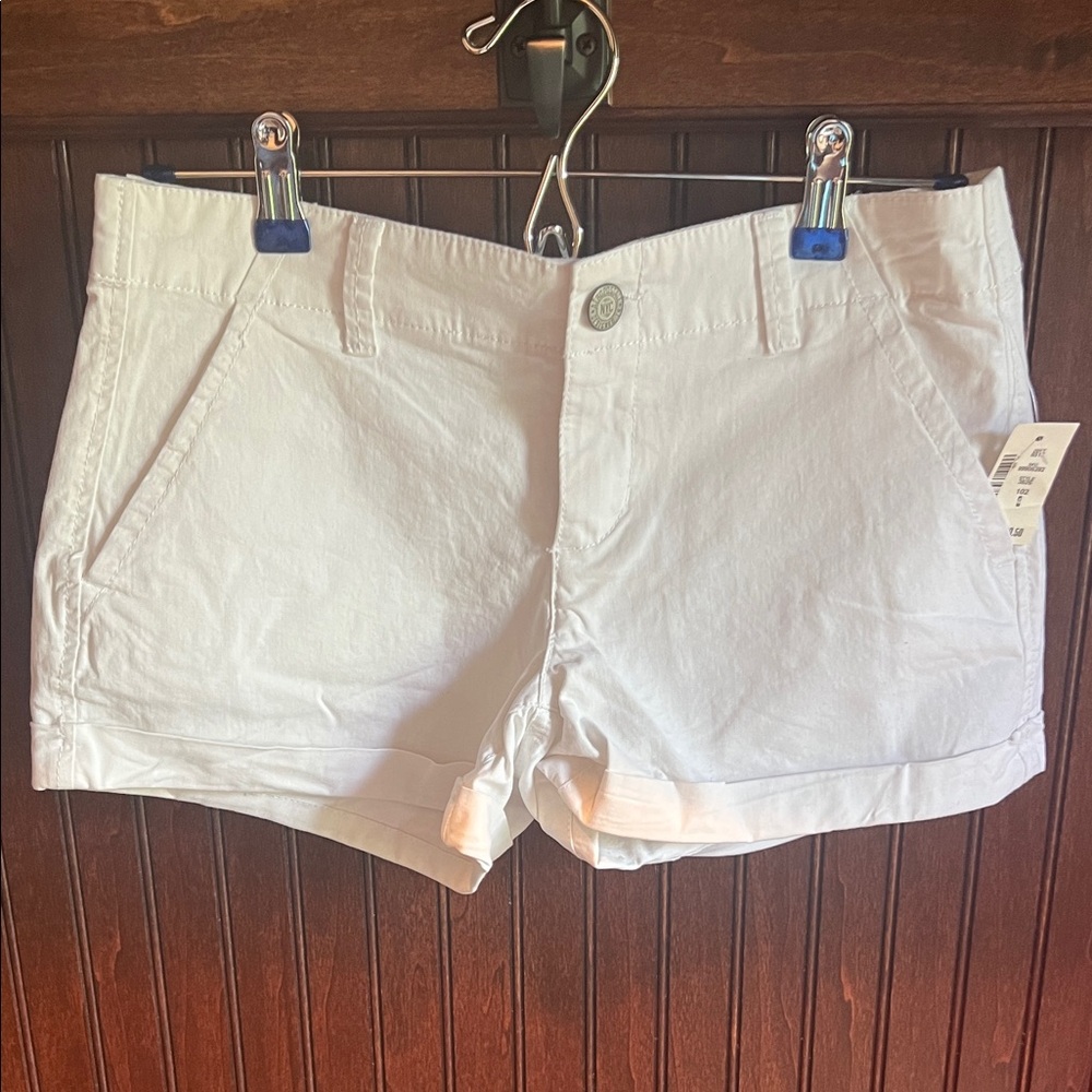 Aeropostale White Cuffed Shorts Size 4